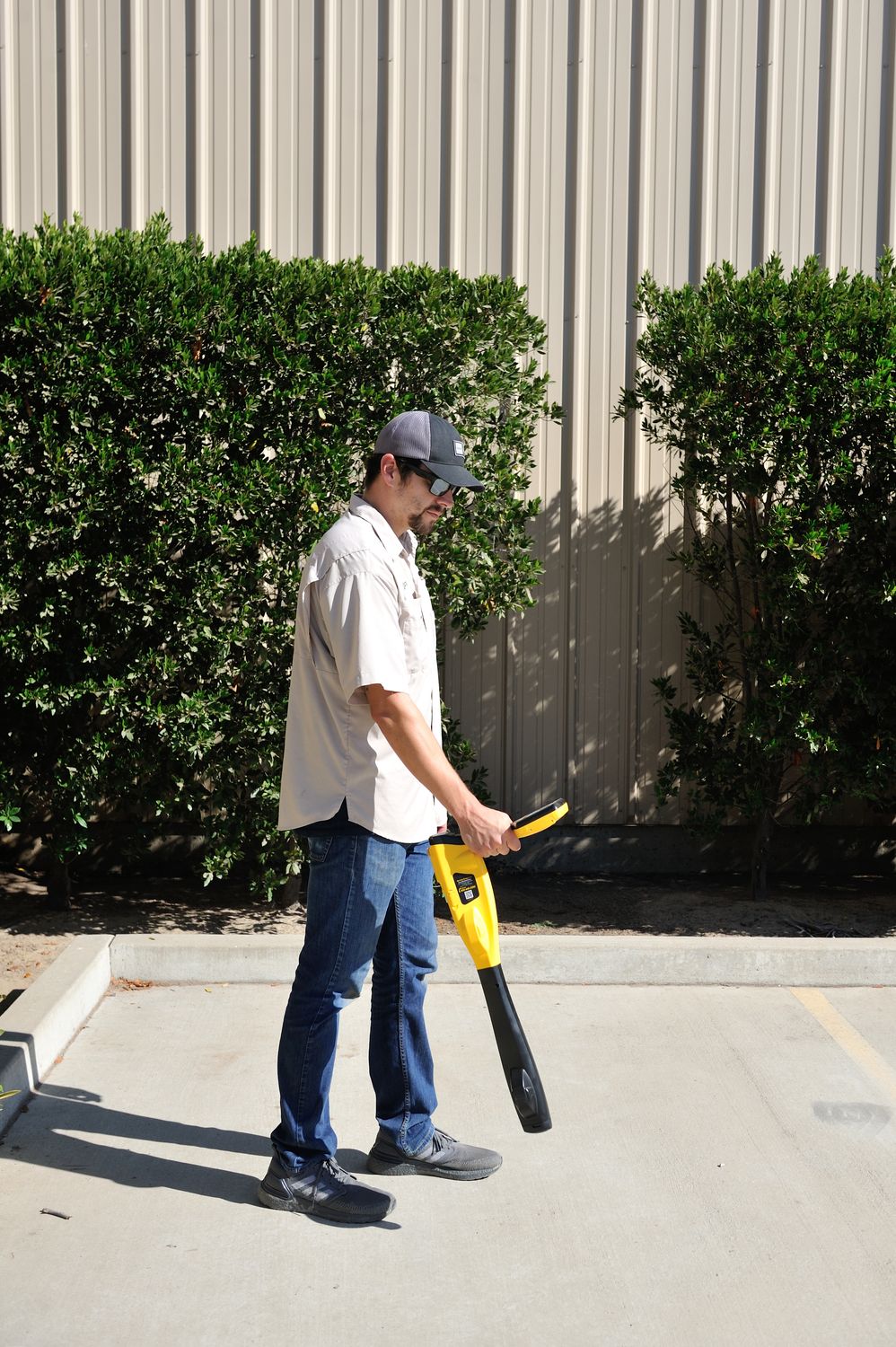 Vloc in use by Subtech personnel Dan - Vloc3 Locator - Precision locating for sewer cameras and utility lines